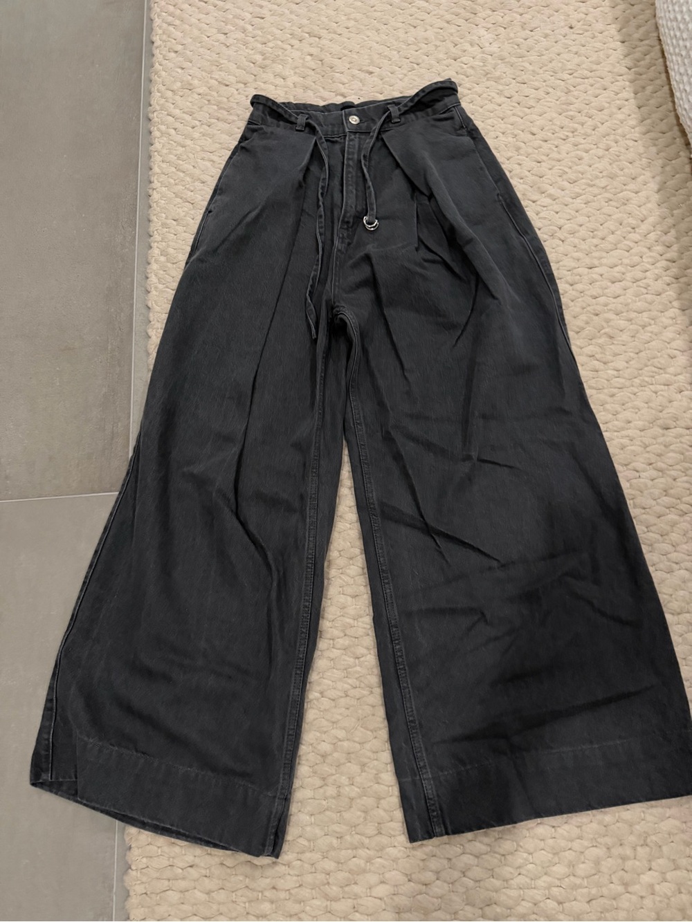 BOSS Charcoal Gray central jeans
